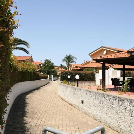 Ferienhaus Fuer 6 Personen Ca 100 M In Pizzo, Kalabrien Provinz Vibo Valentia - B59370 *
